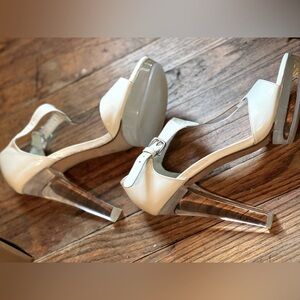 Stuart Weitzman patent leather clear platform heels 8.5